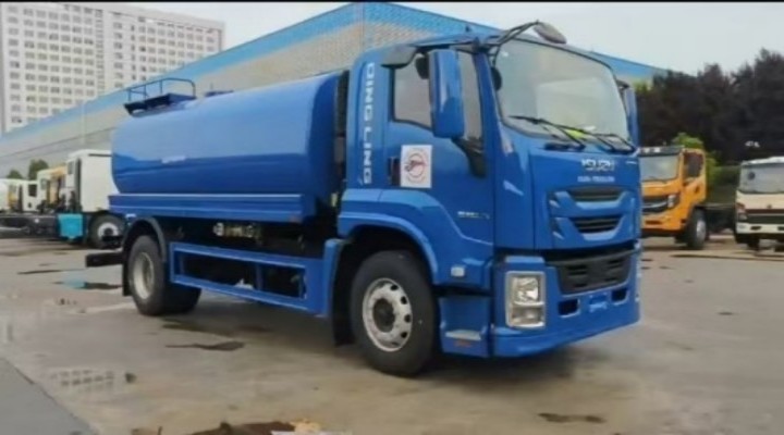 Xe chở nước ISUZU GIGA 15.000 lít